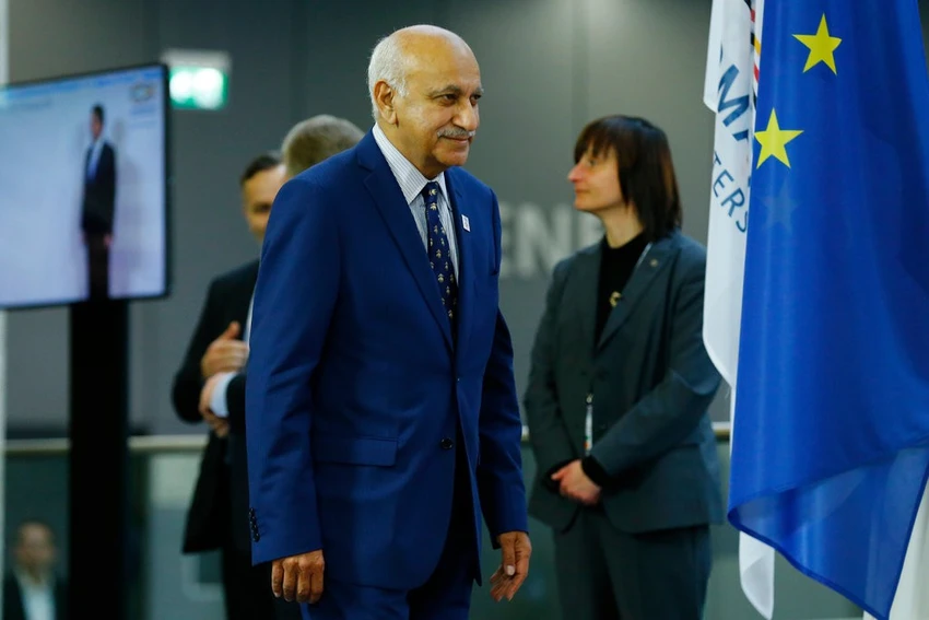 Ông Akbar từ chức Quốc vụ khanh Bộ Ngoại giao Ấn Độ vì phong trào #MeToo. Ảnh: REUTERS