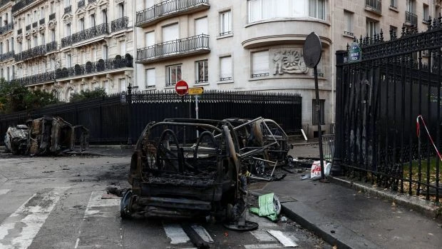 Đây là cuộc biểu tình bạo lực nhất Paris trong 50 năm nay. Ảnh: REUTERS