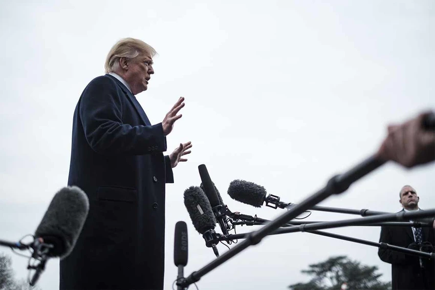 Tối 20-1 Tổng thống Mỹ Donald Trump liên tục lên Twitter cảnh cáo Chủ tịch Hạ viện Nancy Pelosi vì bác đề xuất thỏa hiệp của ông để mở cửa chính phủ. Ảnh: GETTY IMAGES