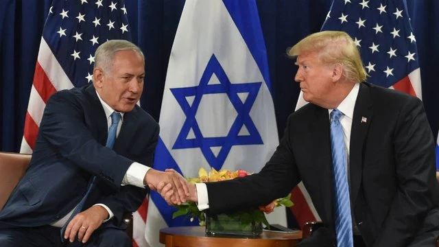 Tổng thống Mỹ Donald Trump (phải) và Thủ tướng Israel Benjamin Netanyahu. Ảnh: AP