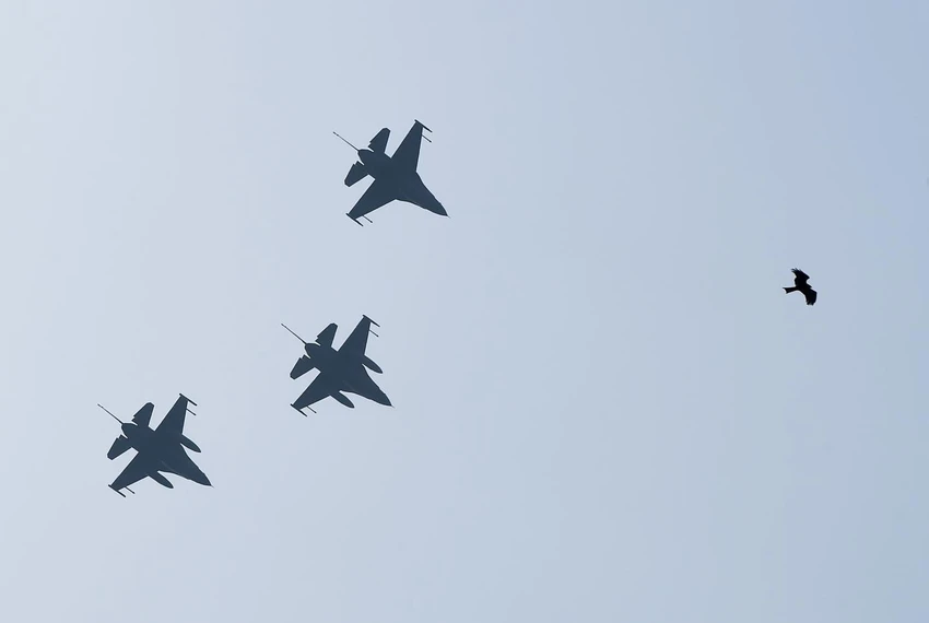 Máy bay F-16 trong buổi diễn tập ở Islamabad 15-3 cho lễ diễu binh mừng ngày Quốc khánh Pakistan (23-3). Ảnh: AFP