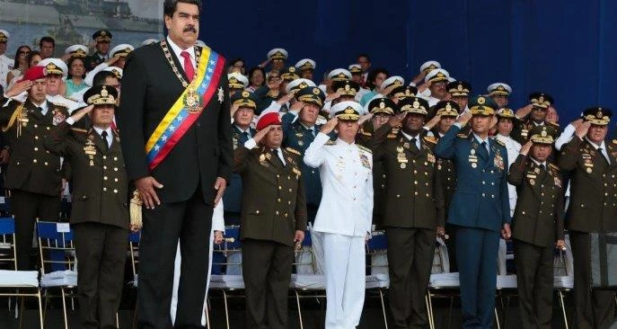 Tổng thống Venezuela Nicolas Maduro (đứng trên cùng). Mỹ vừa họp kín bàn khả năng can thiệp quân sự vào Venezuela. Ảnh: GRAYZONE