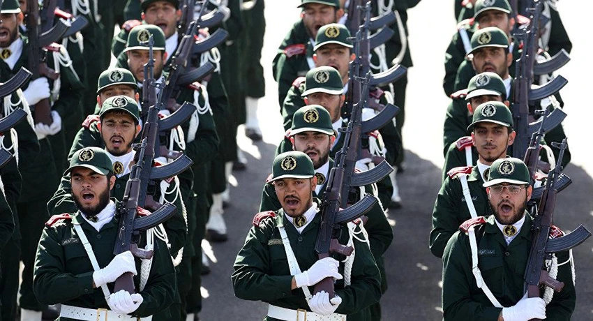 Quân đoàn Vệ binh Cách mạng Iran trong một cuộc diễu binh. Ảnh: AP