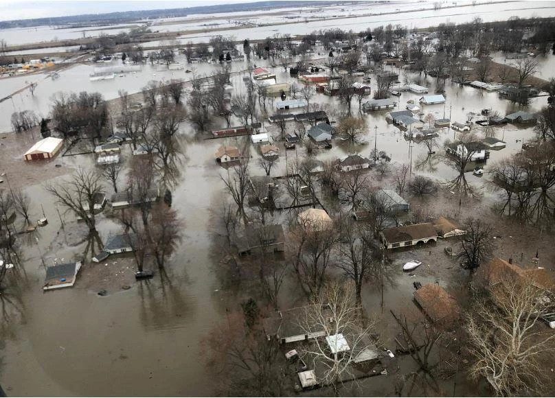 Lụt nặng ở TP Percival, bang Iowa (Mỹ) ngày 29-3. Ảnh: REUTERS