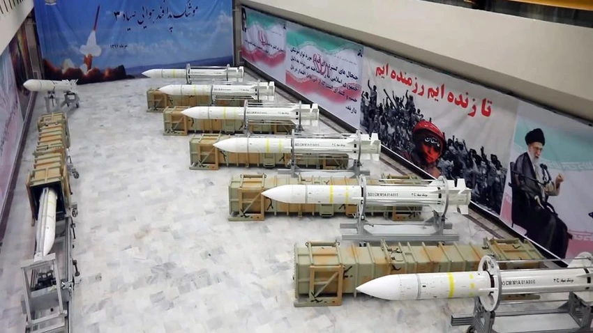 Tên lửa tầm xa Sayyad-3 của Iran - loại tên lửa được trang bị cho hệ thống phòng không Khordad 15. Ảnh: RT