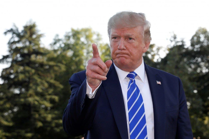 Tổng thống Mỹ Donald Trump nói “nếu không có đàm phán thương mại, Hong Kong sẽ gặp rắc rối lớn hơn”. Ảnh: REUTERS