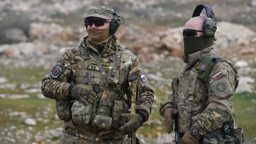 Binh sĩ Nga trong một đợt huấn luyện binh sĩ Syria. Ảnh: SPUTNIK