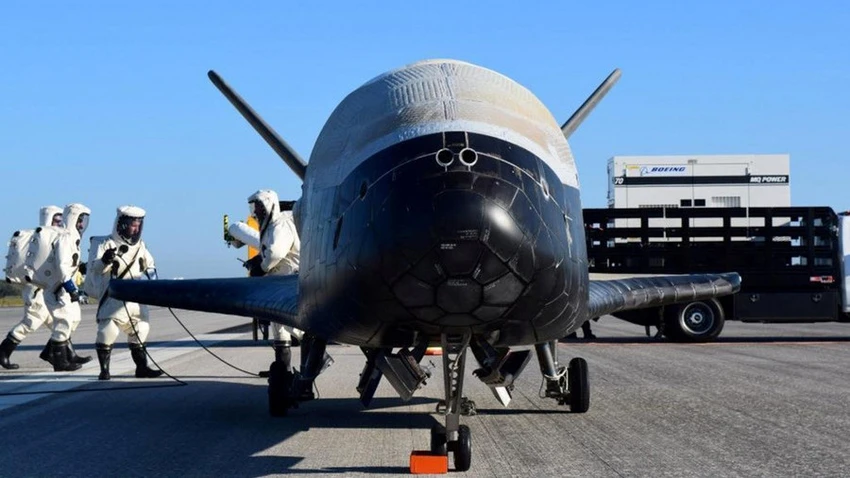 Nhiệm vụ chính xác của tàu X-37B là chủ đề rất được quan tâm, đồn đoán. Ảnh: US AIR FORCE