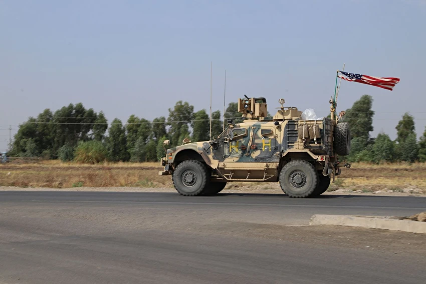 Xe quân sự của Mỹ đến tỉnh Dahuk (khu vực người Kurd quản lý) ở Iraq ngày 21-10. Ảnh: AP