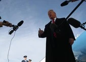 Ông Trump:Chuỗi cung ứng của Trung Quốc vỡ ‘như một quả trứng'