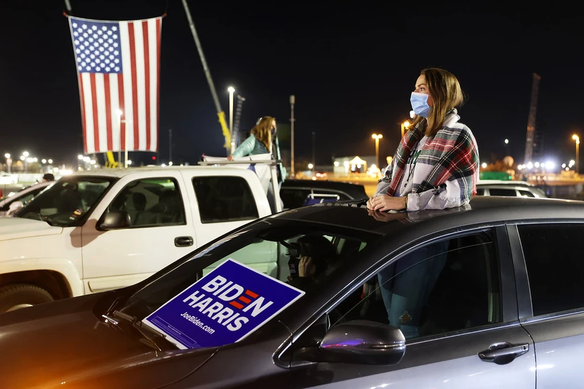 Khó khăn chồng chất đối với Tổng thống Trump ảnh 43