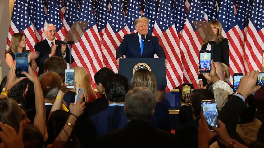 Khó khăn chồng chất đối với Tổng thống Trump ảnh 38