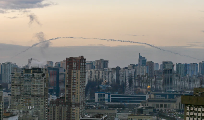 Hệ thống phòng không Ukraine đánh chặn một tên lửa được cho do Nga phóng tại Kiev (Ukraine) ngày 29-12. Ảnh: GETTY IMAGES