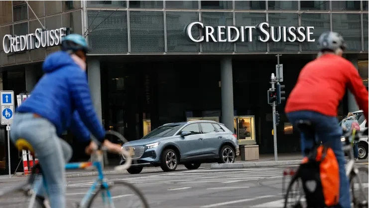 Chi nhánh ngân hàng Credit Suisse ở TP Basel, (Thụy Sĩ). Ảnh: BLOOMBERG/GETTY IMAGES Chi nhánh ngân hàng Credit Suisse ở TP Basel, (Thụy Sĩ). Ảnh: BLOOMBERG/GETTY IMAGES