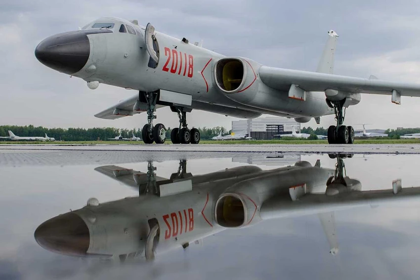 Máy bay ném bom H-6 của Trung Quốc. Ảnh: NATIONAL INTEREST Máy bay ném bom H-6 của Trung Quốc. Ảnh: NATIONAL INTEREST
