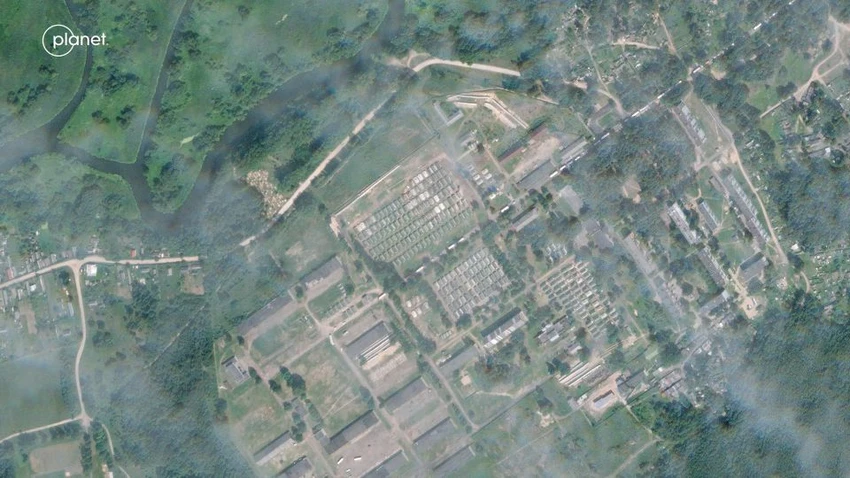 Ảnh vệ tinh chụp lực lượng Wagner đến một căn cứ Belarus. Ảnh: PLANET LABS