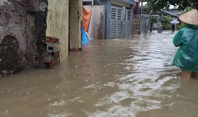 Mưa lớn gây ngập cục bộ nhiều nơi ở Quảng Ninh ảnh 4 Mưa lớn gây ngập cục bộ nhiều nơi ở Quảng Ninh ảnh 4