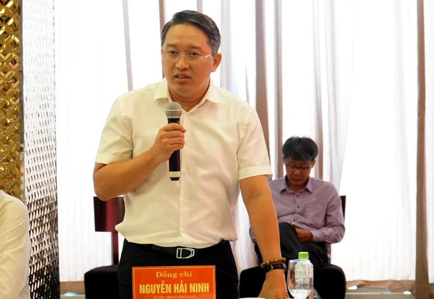 Ông Nguyễn Hải Ninh, Bí thư Tỉnh ủy Khánh Hòa, làm Trưởng Ban chỉ đạo phòng chống tham nhũng, tiêu cực tỉnh. Ảnh: HUỲNH HẢI Ông Nguyễn Hải Ninh, Bí thư Tỉnh ủy Khánh Hòa, làm Trưởng Ban chỉ đạo phòng chống tham nhũng, tiêu cực tỉnh. Ảnh: HUỲNH HẢI