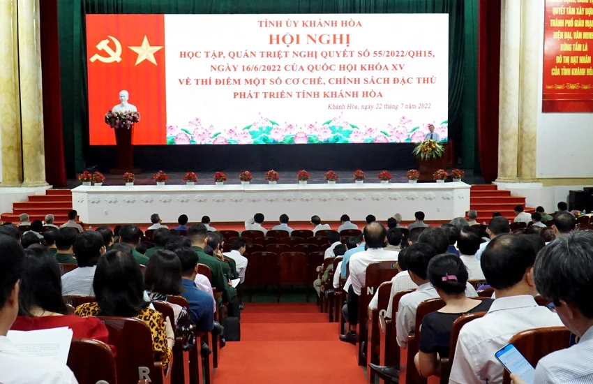 Hội nghị quán triệt nghị quyết của Quốc hội về thí điểm một số cơ chế, chính sách đặc thù phát triển tỉnh Khánh Hòa. Ảnh: HH Hội nghị quán triệt nghị quyết của Quốc hội về thí điểm một số cơ chế, chính sách đặc thù phát triển tỉnh Khánh Hòa. Ảnh: HH