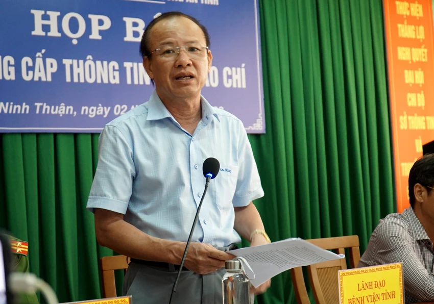 Ông Thái Phương Phiên thừa nhận sai sót trong quy trình xét nghiệm nồng độ cồn của nữ sinh. Ảnh: HH. Ông Thái Phương Phiên thừa nhận sai sót trong quy trình xét nghiệm nồng độ cồn của nữ sinh. Ảnh: HH.