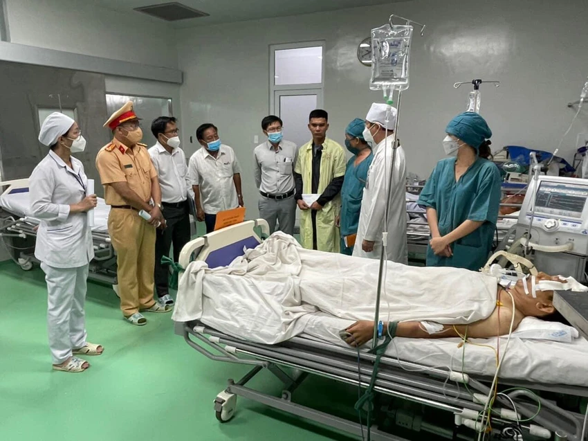 Bệnh viện Đa khoa tỉnh Ninh Thuận đã huy động toàn bộ nhân lực để cấp cứu các nạn nhân. Ảnh: Bệnh viện cung cấp.