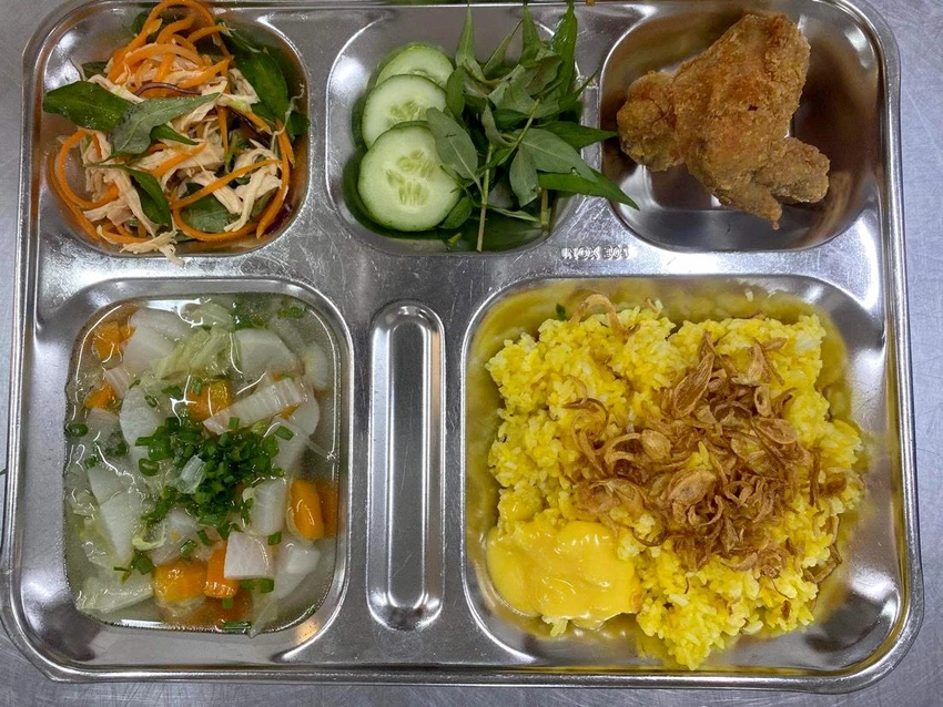 Nguyên nhân xảy ra vụ ngộ độc ở iSchool Nha Trang là do vi khuẩn Salmonella trong món cánh gà chiên. Ảnh: BT Nguyên nhân xảy ra vụ ngộ độc ở iSchool Nha Trang là do vi khuẩn Salmonella trong món cánh gà chiên. Ảnh: BT