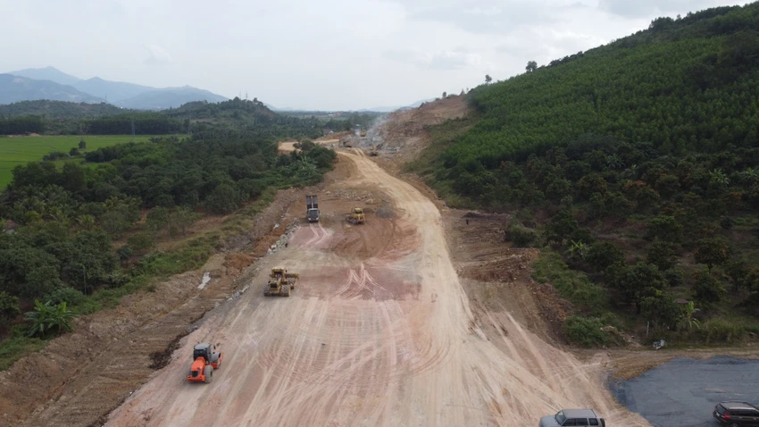 Dự án cao tốc Vân Phong - Nha Trang sẽ khởi công vào ngày 1-1-2023. Ảnh: BTC. Dự án cao tốc Vân Phong - Nha Trang sẽ khởi công vào ngày 1-1-2023. Ảnh: BTC.