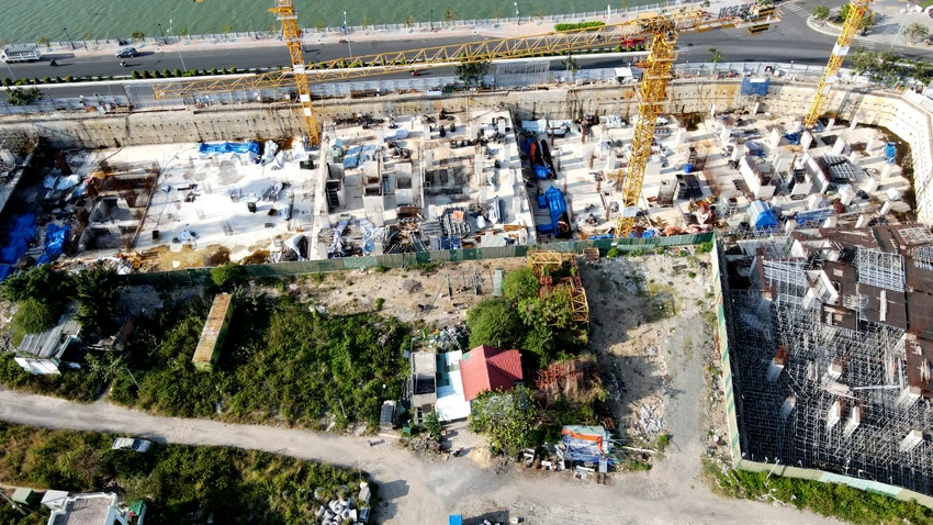 Dự án KDC Cồn Tân Lập sau 10 năm vẫn chưa hoàn thành. Ảnh: HH Dự án KDC Cồn Tân Lập sau 10 năm vẫn chưa hoàn thành. Ảnh: HH