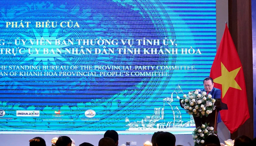 Ông Lê Hữu Hoàng, Phó Chủ tịch UBND tỉnh Khánh Hòa, phát biểu tại hội nghị. Ảnh: HH Ông Lê Hữu Hoàng, Phó Chủ tịch UBND tỉnh Khánh Hòa, phát biểu tại hội nghị. Ảnh: HH