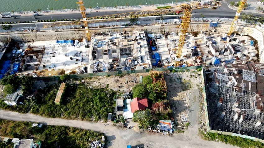 Dự án khu dân cư Cồn Tân Lập sau 10 năm vẫn chưa hoàn thành. Ảnh: H.H Dự án khu dân cư Cồn Tân Lập sau 10 năm vẫn chưa hoàn thành. Ảnh: H.H