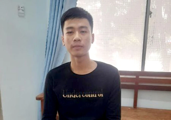 Phong "bụi" đã ra đầu thú. Ảnh: CÔNG AN