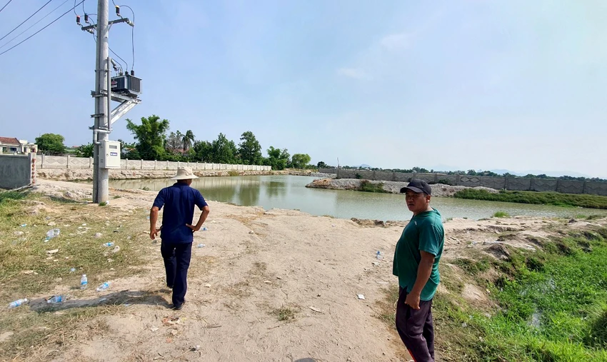 Chủ tịch UBND tỉnh Ninh Thuận yêu cầu đảm bảo an toàn khu vực dự án. Ảnh: H.H Chủ tịch UBND tỉnh Ninh Thuận yêu cầu đảm bảo an toàn khu vực dự án. Ảnh: H.H