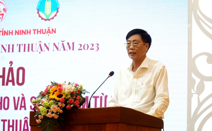 Ông Đặng Kim Cương, Giám đốc Sở NN&amp;PTNT tỉnh Ninh Thuận, phát biểu khai mạc hội nghị. Ảnh: H.H
