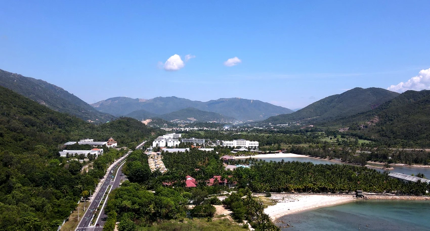 18thửa đất tại dự án khu du lịch và giải trí Sông Lô được mang ra bán đấu giá để thu hồi nợ. Ảnh: H.H 18thửa đất tại dự án khu du lịch và giải trí Sông Lô được mang ra bán đấu giá để thu hồi nợ. Ảnh: H.H