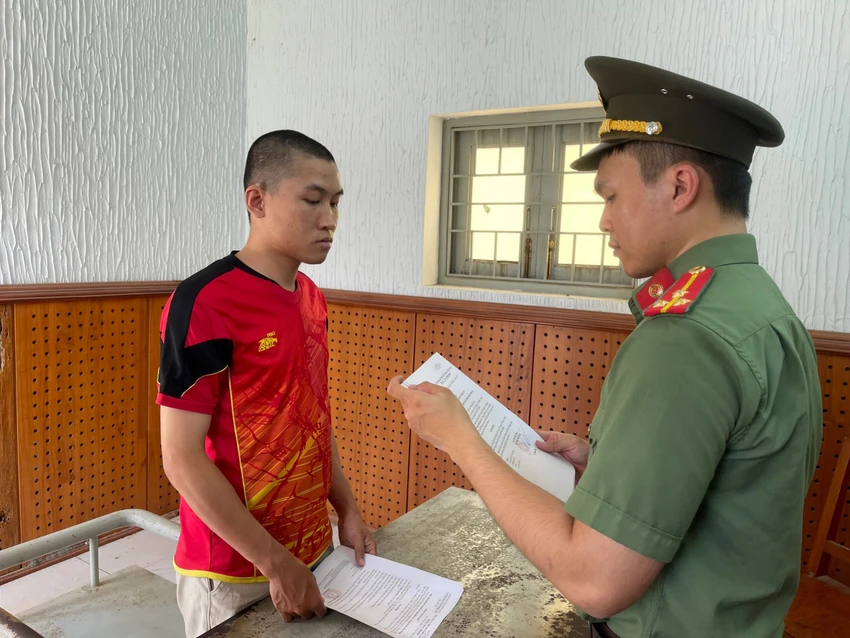 tiền giả.jpg