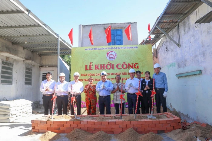 xóa nhà tạm 1.jpg