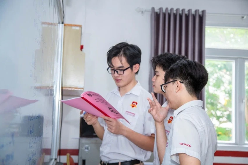 trường ischool ninh thuận.jpg