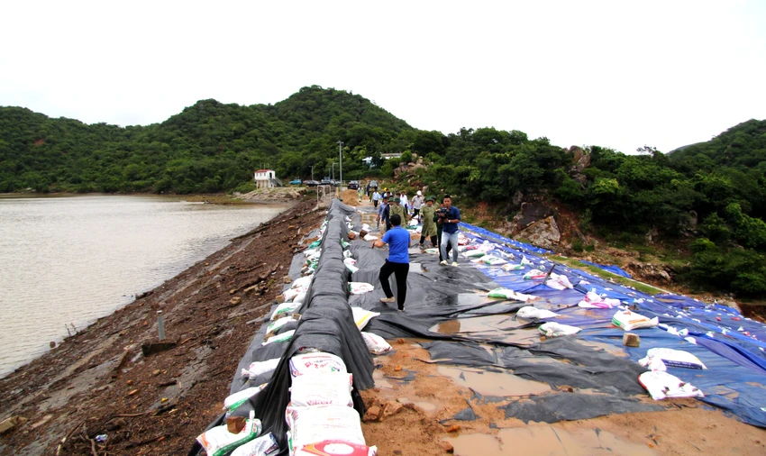 hồ nước ngọt 1.jpg