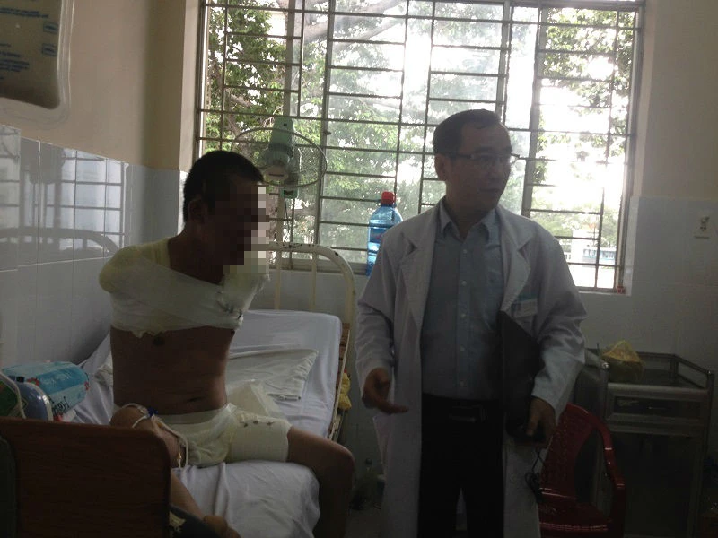 Cắt hai tay và 1 chân cứu bệnh nhân bị phỏng điện ảnh 1 Cắt hai tay và 1 chân cứu bệnh nhân bị phỏng điện