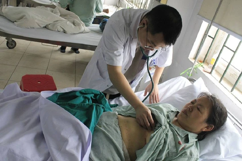 Một người Trung Quốc lên cơn nhồi máu được BS Việt cứu sống ảnh 1 Một người Trung Quốc lên cơn nhồi máu được BS Việt cứu sống ảnh 1