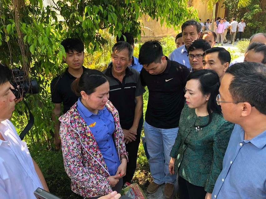 Bộ trưởng Y tế thăm nạn nhân vụ lật tàu 2 người chết ảnh 2