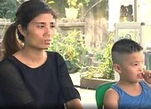 Vợ chồng ly hôn từ chuyện bệnh viện trao nhầm con