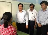 Bộ trưởng Nhạ cảnh tỉnh toàn ngành từ vụ nữ sinh bị đánh
