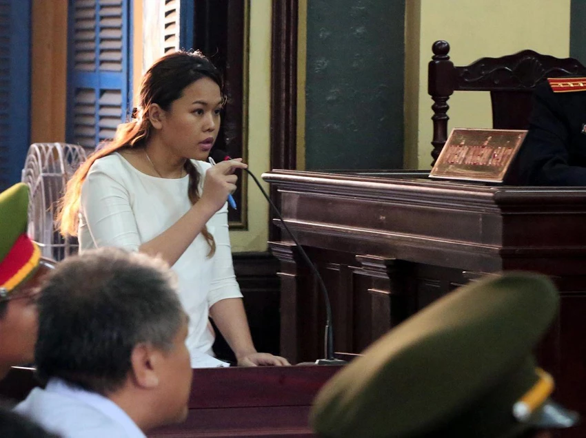 Bà Trần Ngọc Bích trình bày tại toà