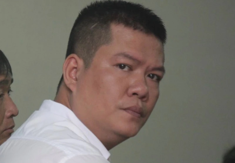Thanh tra xây dựng nhận hối lộ lãnh án 1 năm tù ảnh 1 Thanh tra xây dựng nhận hối lộ lãnh án 1 năm tù ảnh 1