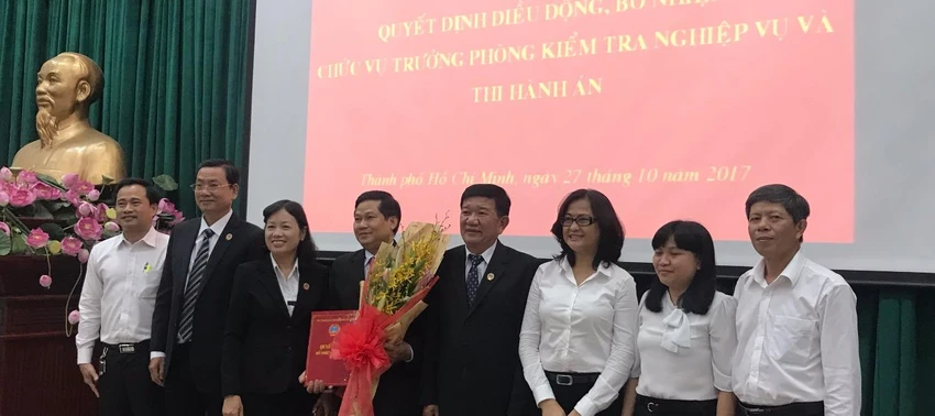 nhan su moi