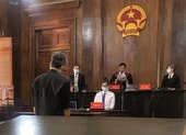Từ năm 18 tuổi, bị cáo ngồi tù nhiều hơn ở ngoài