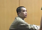 Bóp cổ vợ 'hờ' đến chết sau cuộc điện thoại lạ