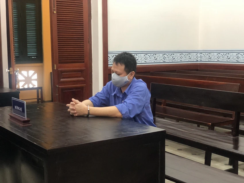Cựu công an lừa đảo dùng giấy tờ giả trốn truy nã ảnh 1