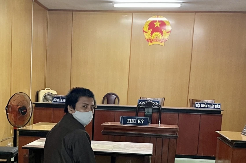 Tè bậy vào chỗ ngủ còn đâm chết người ảnh 1